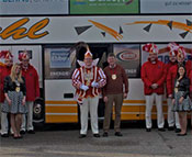 Prinz Tobias Klever Karneval Session 2018-2019 Prinz Tobias vor seinem Bus